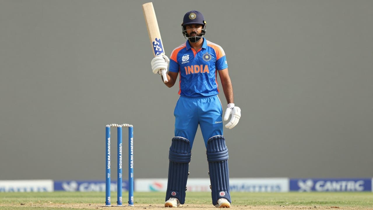 Aaqib Nabi in the Indian national team jersey