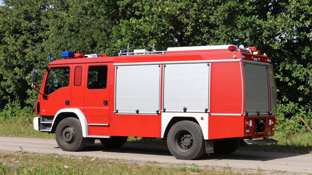 Vatrogasci gasi požar na Lopudu, vjerojatni uzrok grom