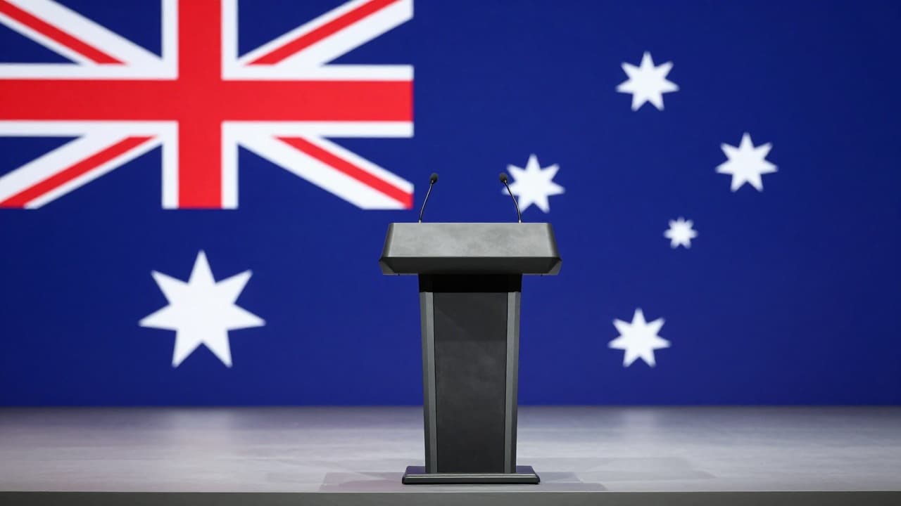 Australski premijer govori na konferenciji