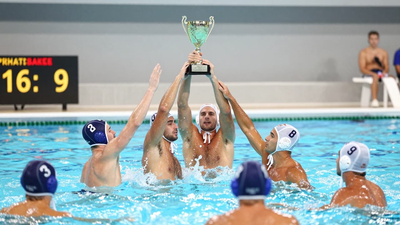 Vaterpolistice podižu trofej uz rezultat 16:9