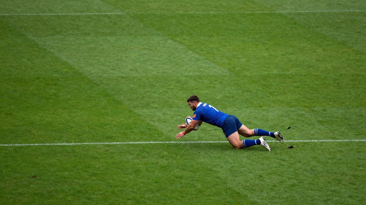 Dayn Methalij in a Toulouse jersey