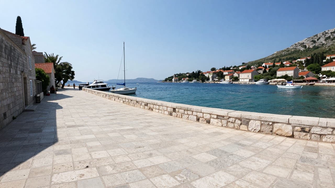 Pogled na otočnu luku i more