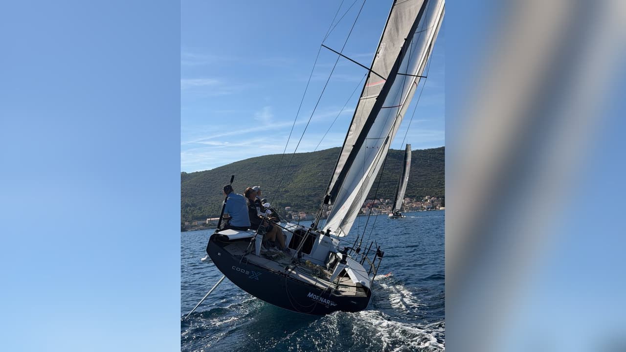 Code X-CROZ JK Mornar na regati u viškoj vali